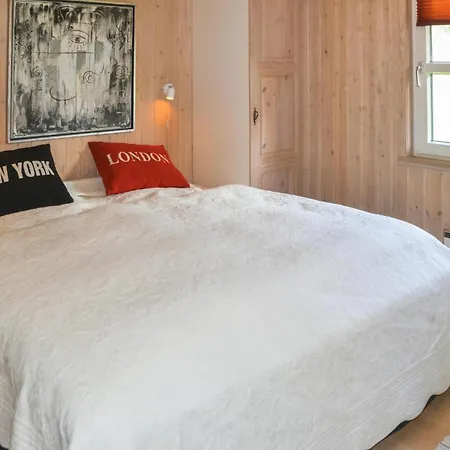 Cozy Home In Henne With Sauna Casa de Férias