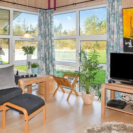 Cozy Home In Henne With Sauna Casa de Férias